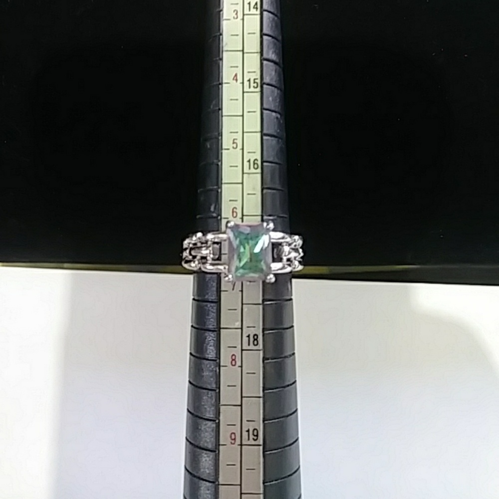 💍 New Silver Mystic colored stone ring size 6.5